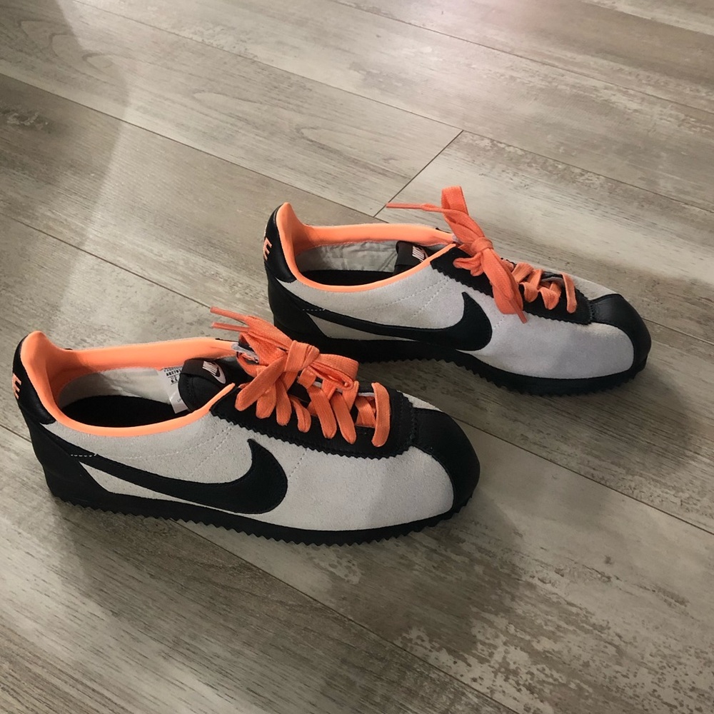 NIB Wmn Sz 6.5 Custom Nike ID Cortez